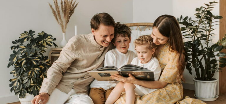 Family therapy session helping parents improve communication and strengthen family relationships